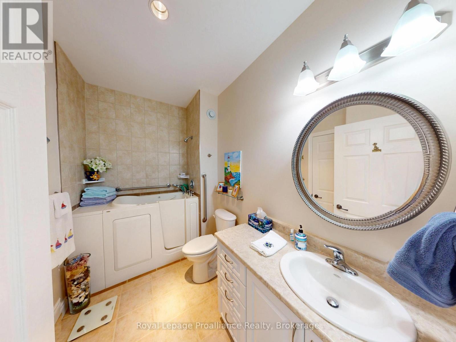 #2 16 LANE AVENUE - Image 22