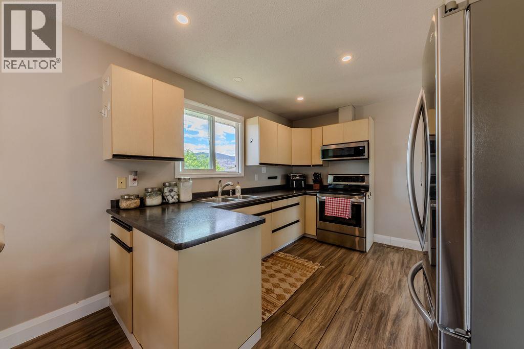 667 Cumberland Avenue - 10