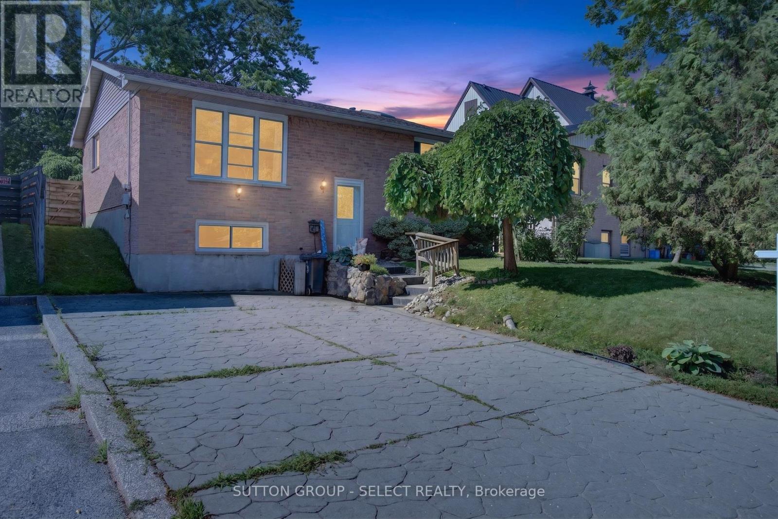 280 CHARLOTTE STREET - Image 6