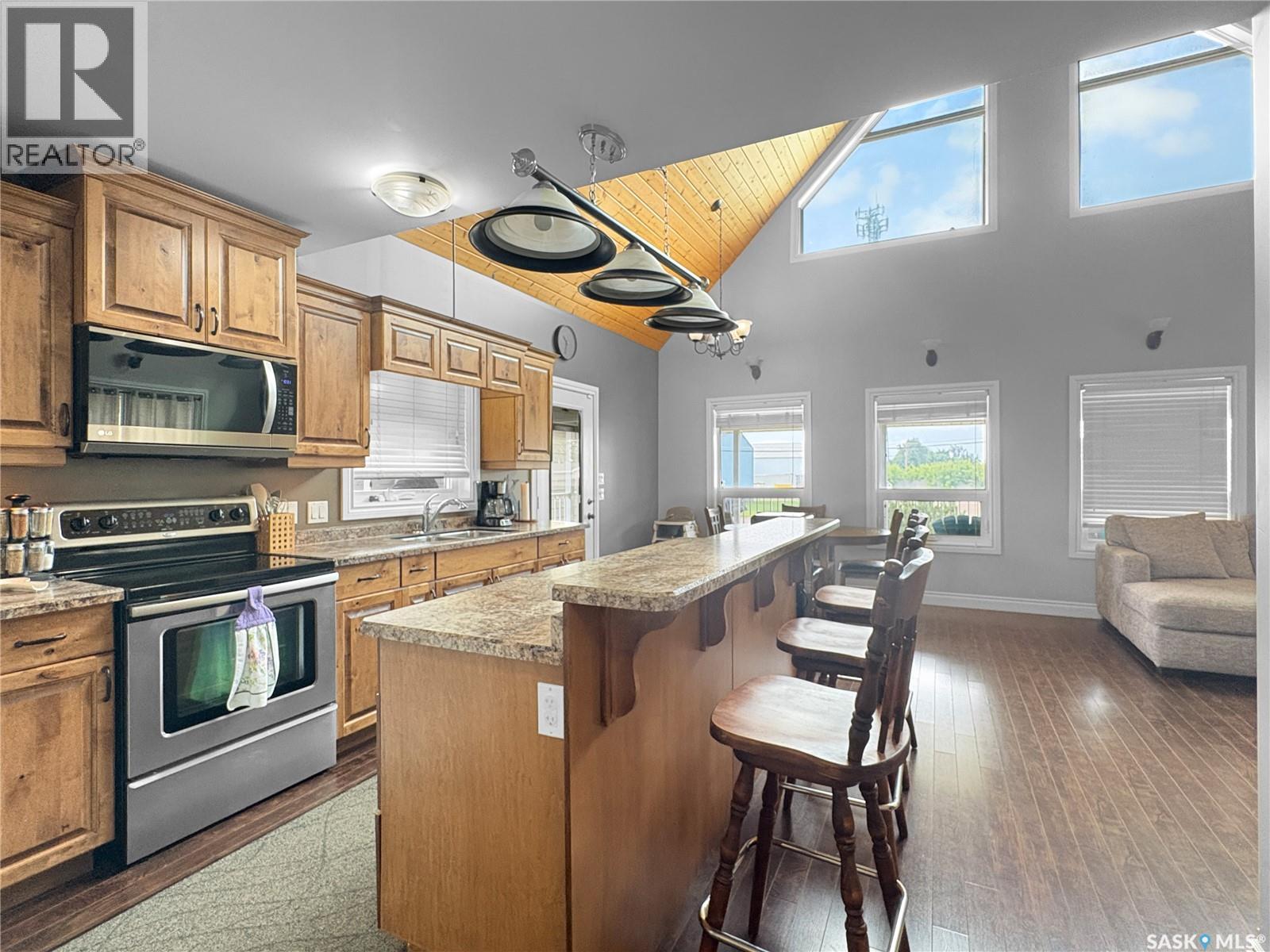 412 Birch DRIVE - 13