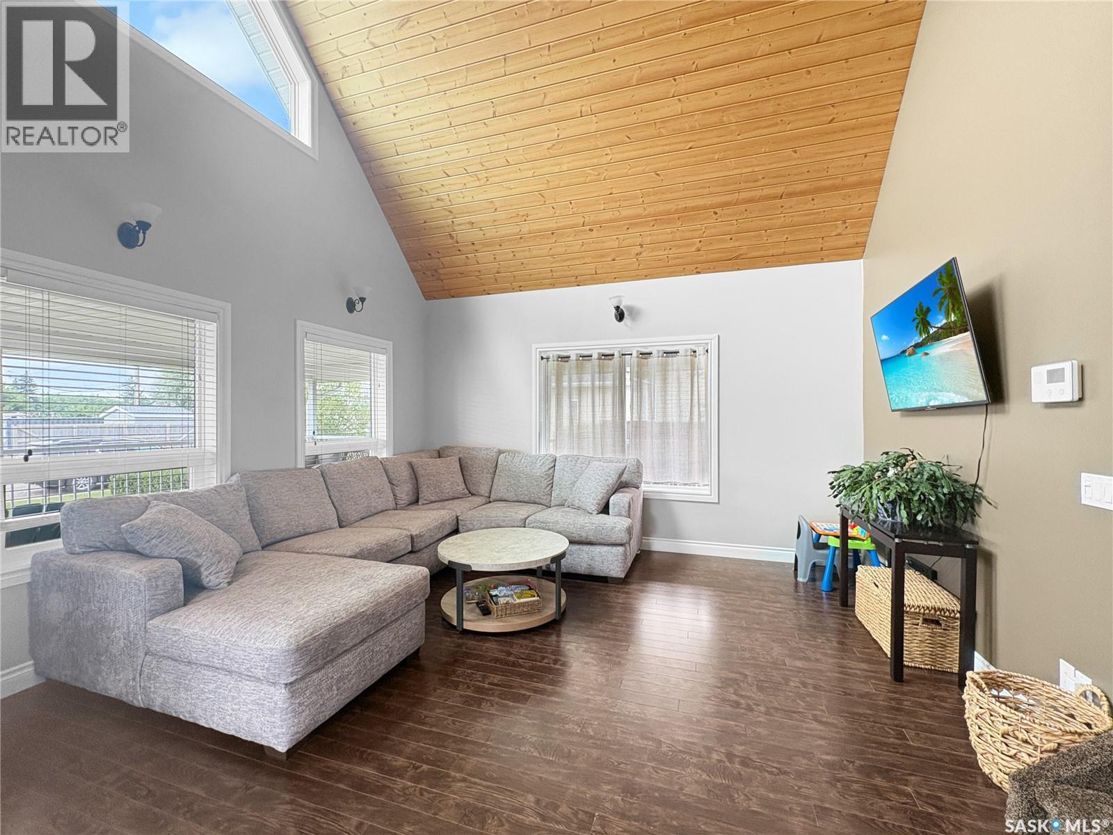 412 Birch DRIVE - 18