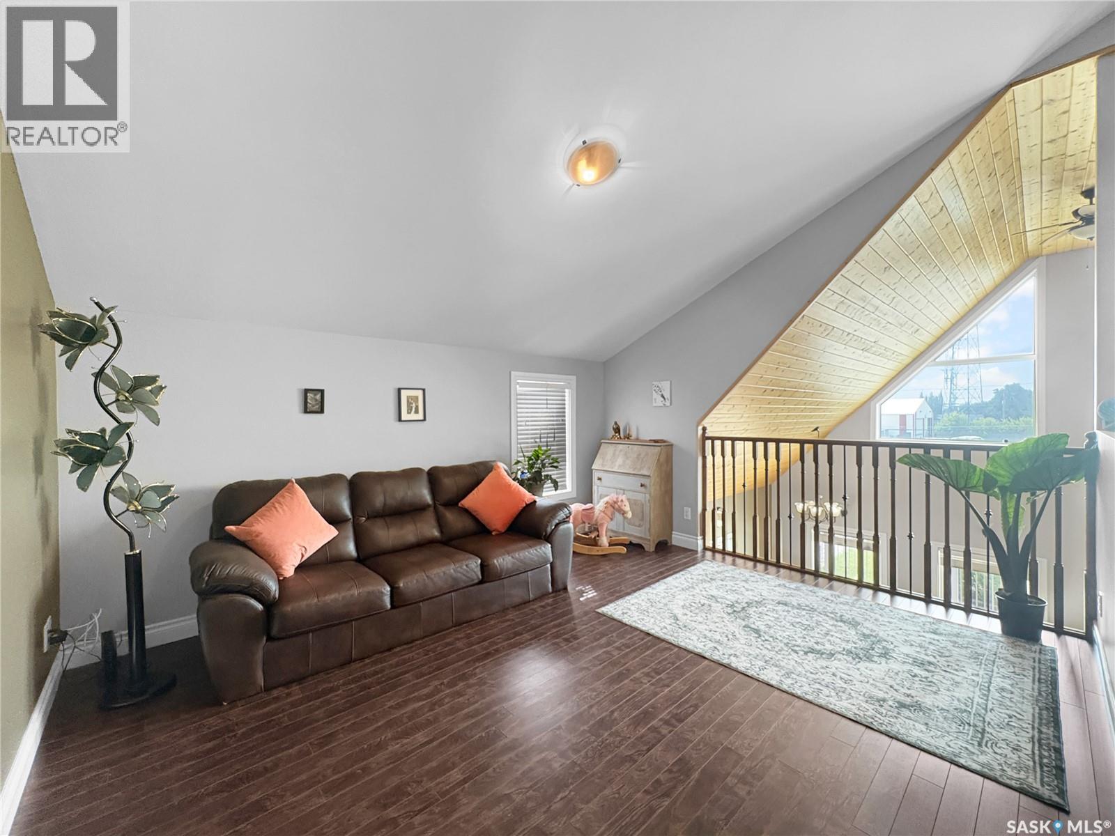 412 Birch DRIVE - 22