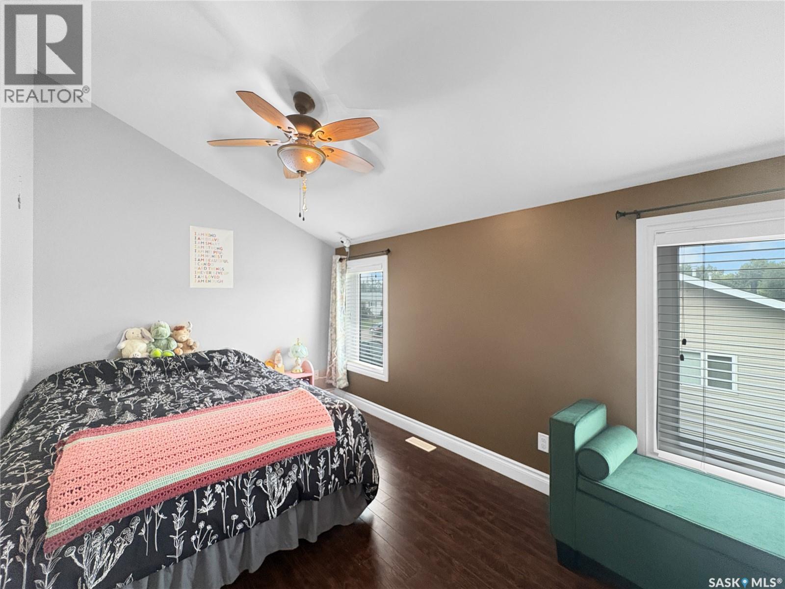 412 Birch DRIVE - 24