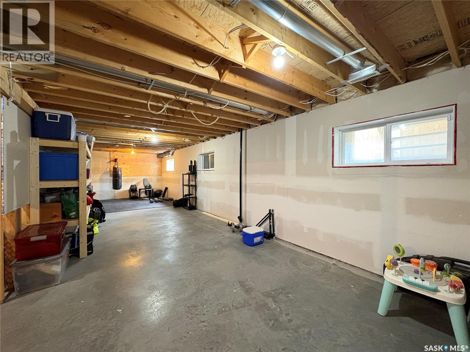 412 Birch DRIVE - 32