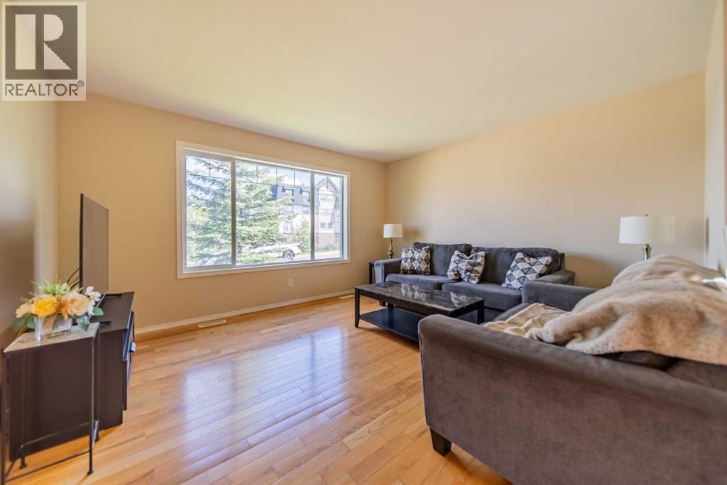 131 Everglen Rise SW - 5