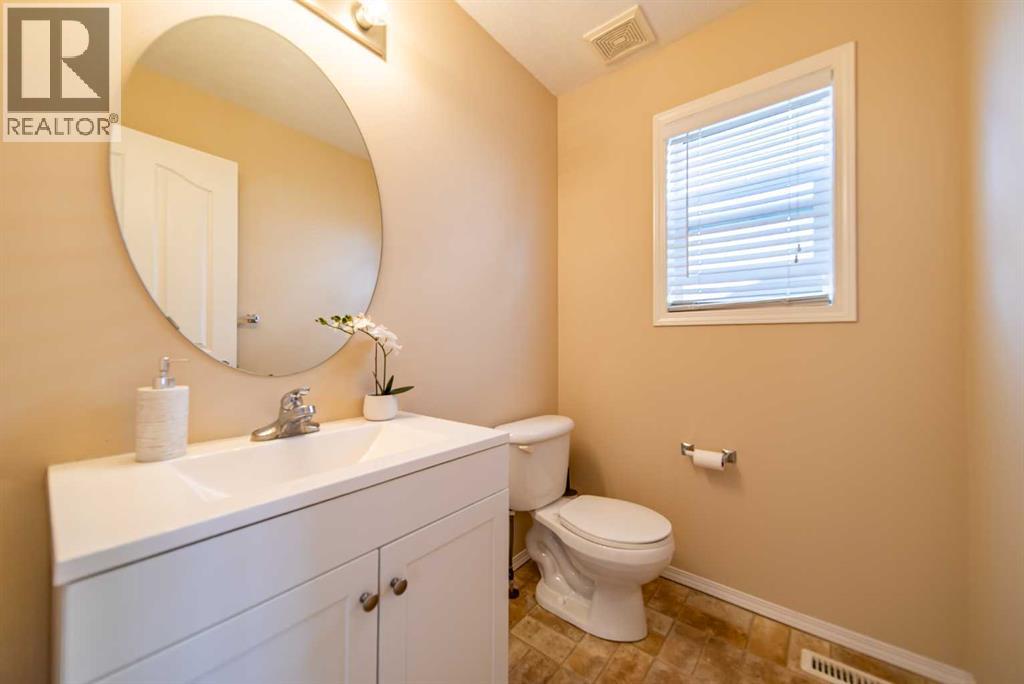 131 Everglen Rise SW - 15