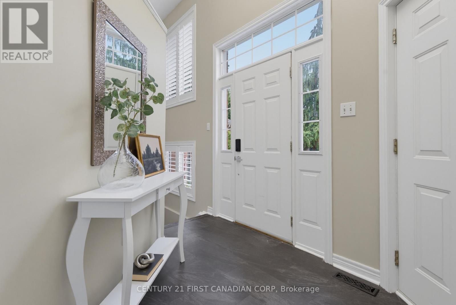 189 GIBSON CRESCENT - Image 4