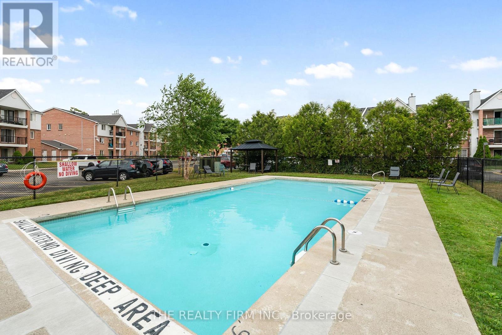 #40 1096 JALNA BOULEVARD - 24