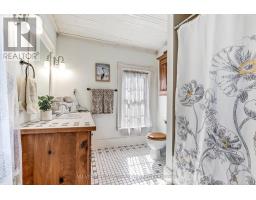 4378 Mcgillivray Drive W, North Middlesex, ON N0M1A0 Photo 14