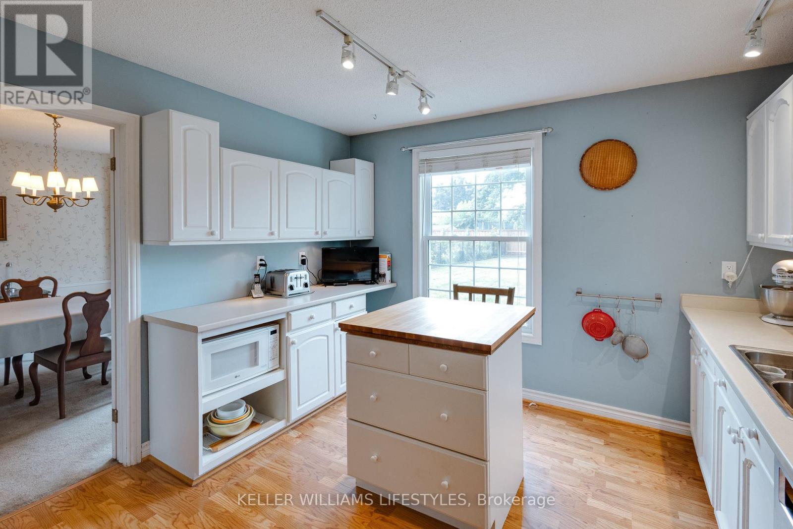 203 MCMASTER COURT - 15