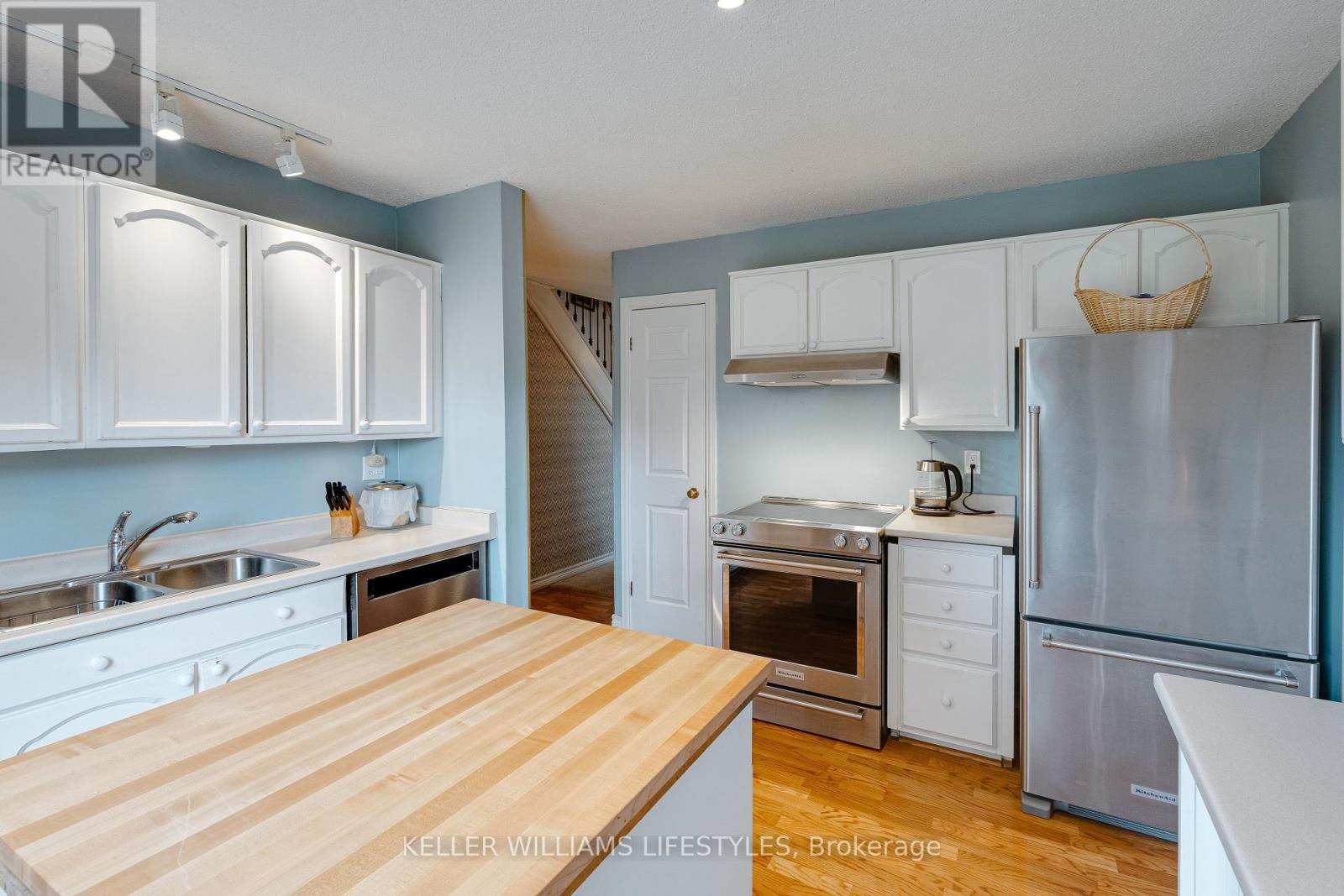 203 MCMASTER COURT - 17