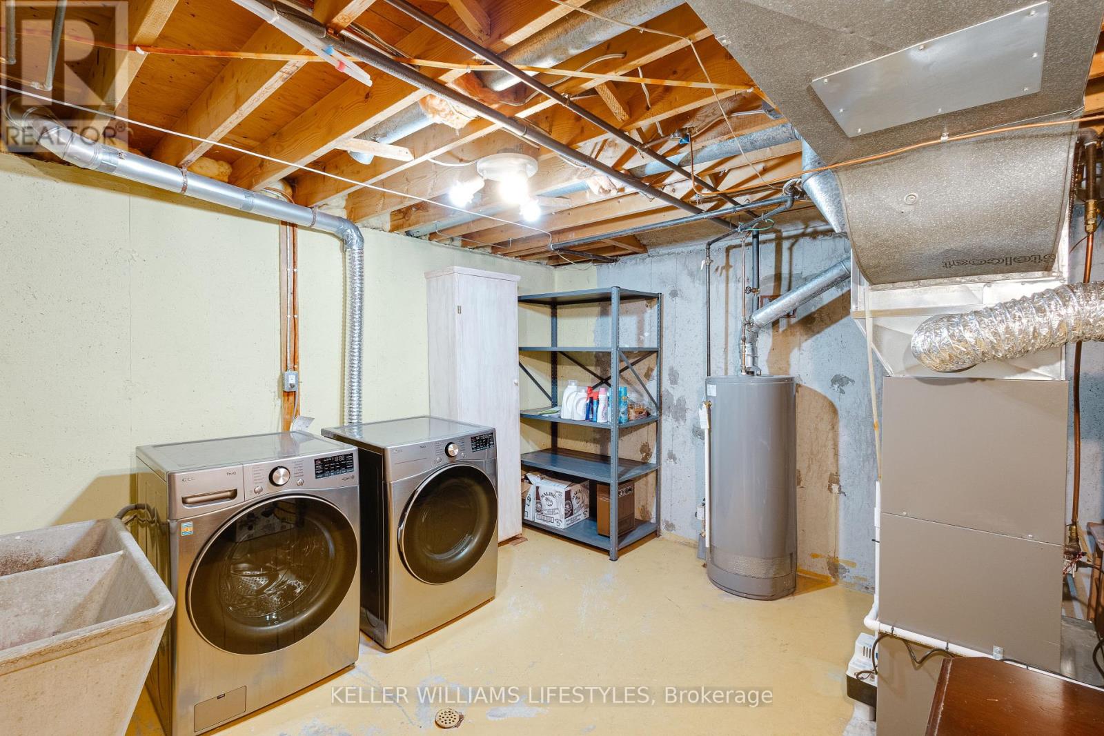 203 MCMASTER COURT - Image 34
