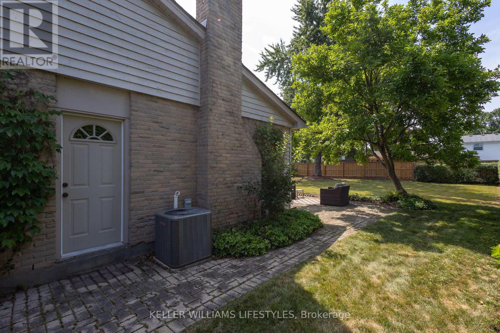 203 MCMASTER COURT - Image 35