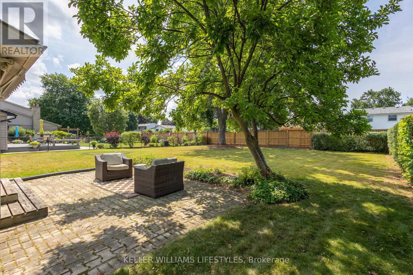 203 MCMASTER COURT - Image 36