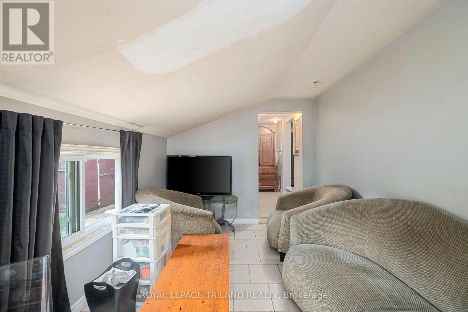 191 ELGIN STREET - 12