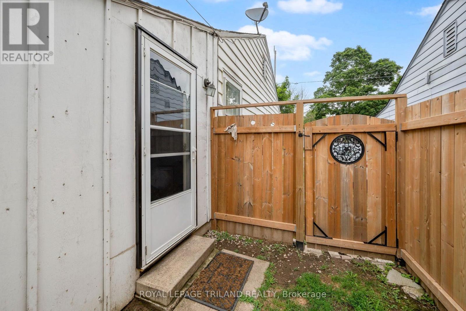191 ELGIN STREET - 19