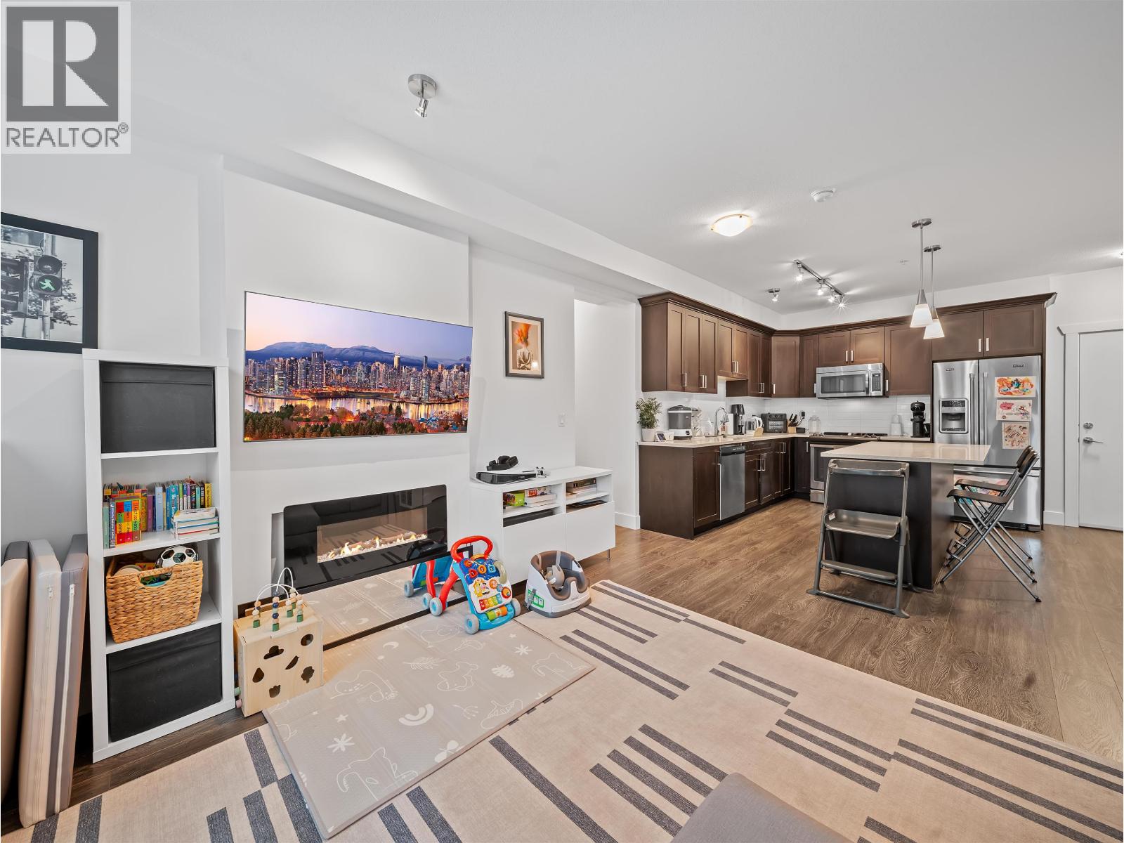 105 2288 WELCHER AVENUE, Port Coquitlam