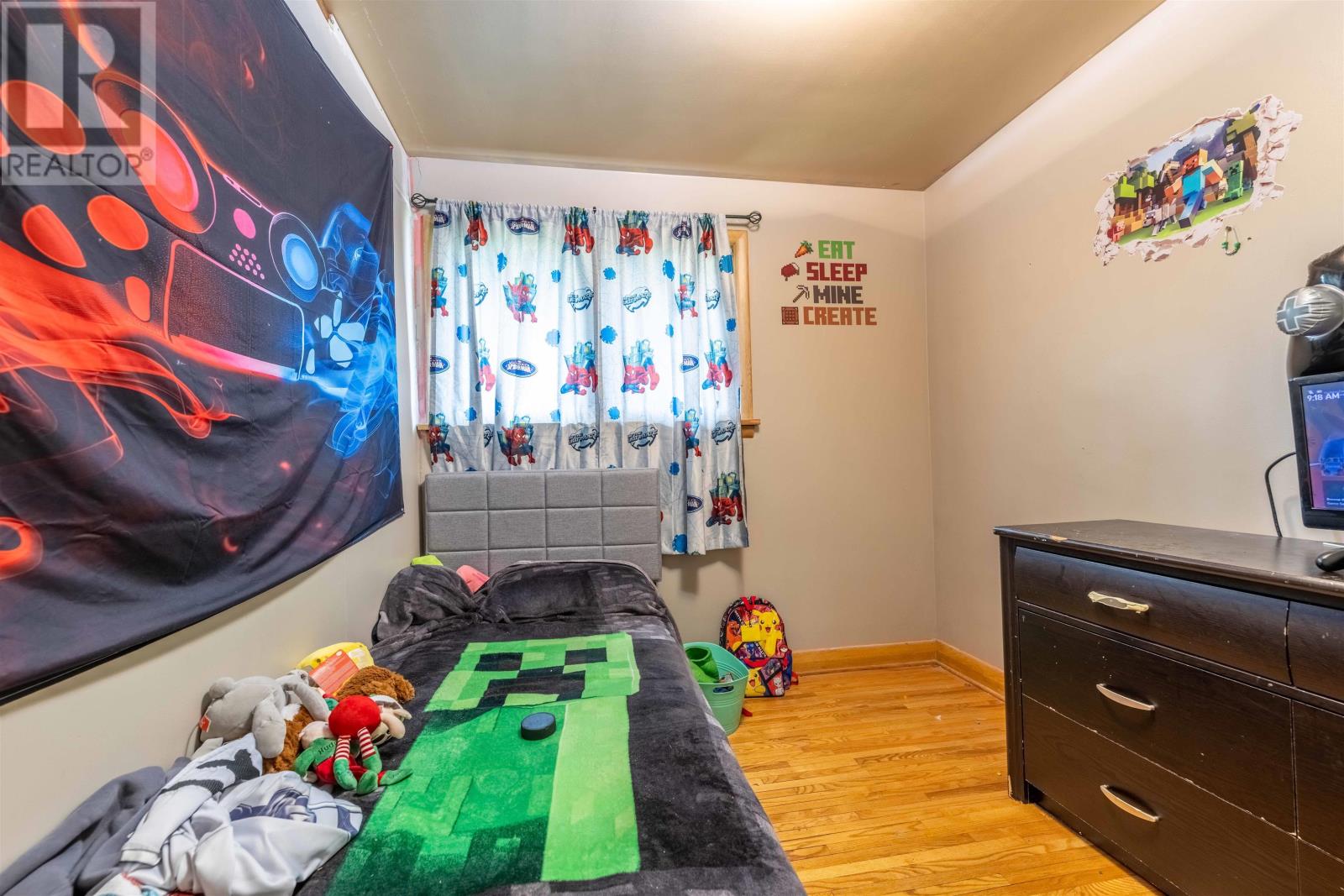 468 Heather CRES - 18