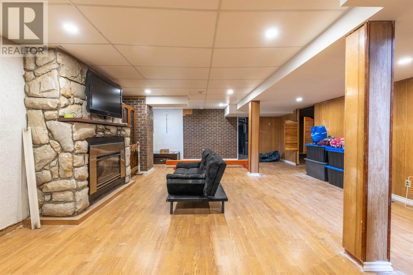 468 Heather CRES - 23
