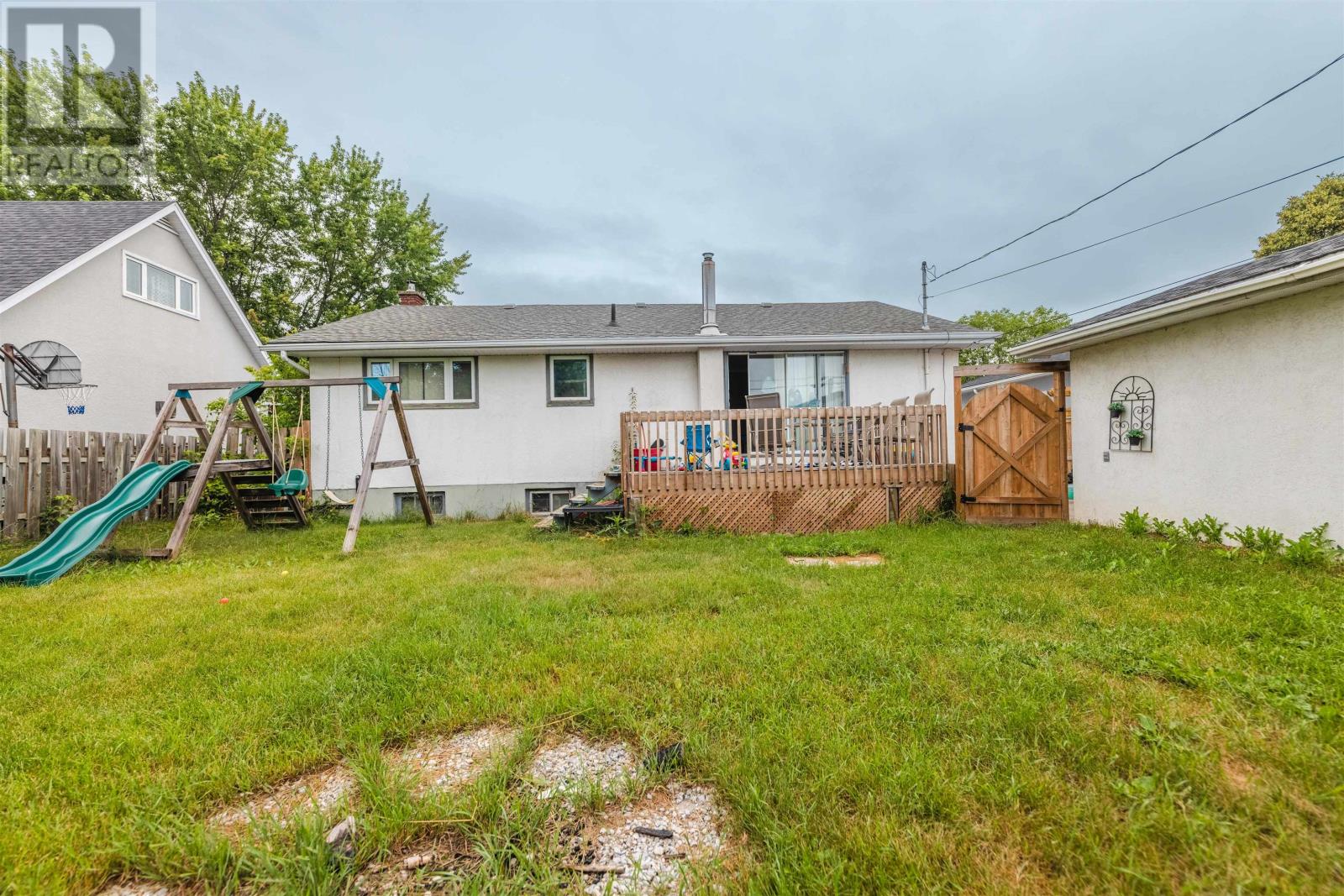 468 Heather CRES - 35