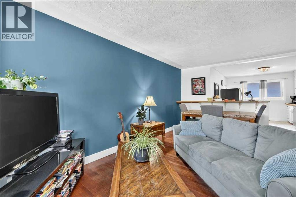 1944 10 Avenue NE - 8