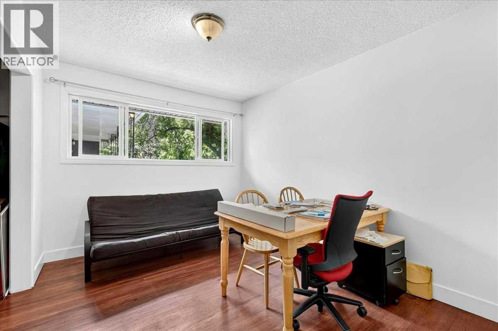 1944 10 Avenue NE - 23