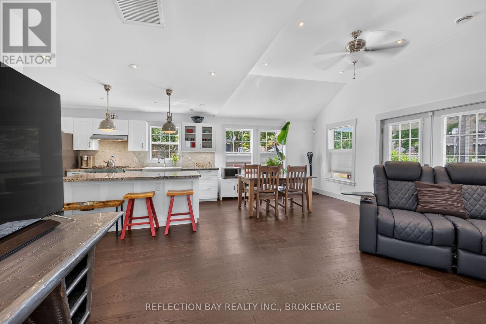352 SCHOOLEY ROAD - Image 25