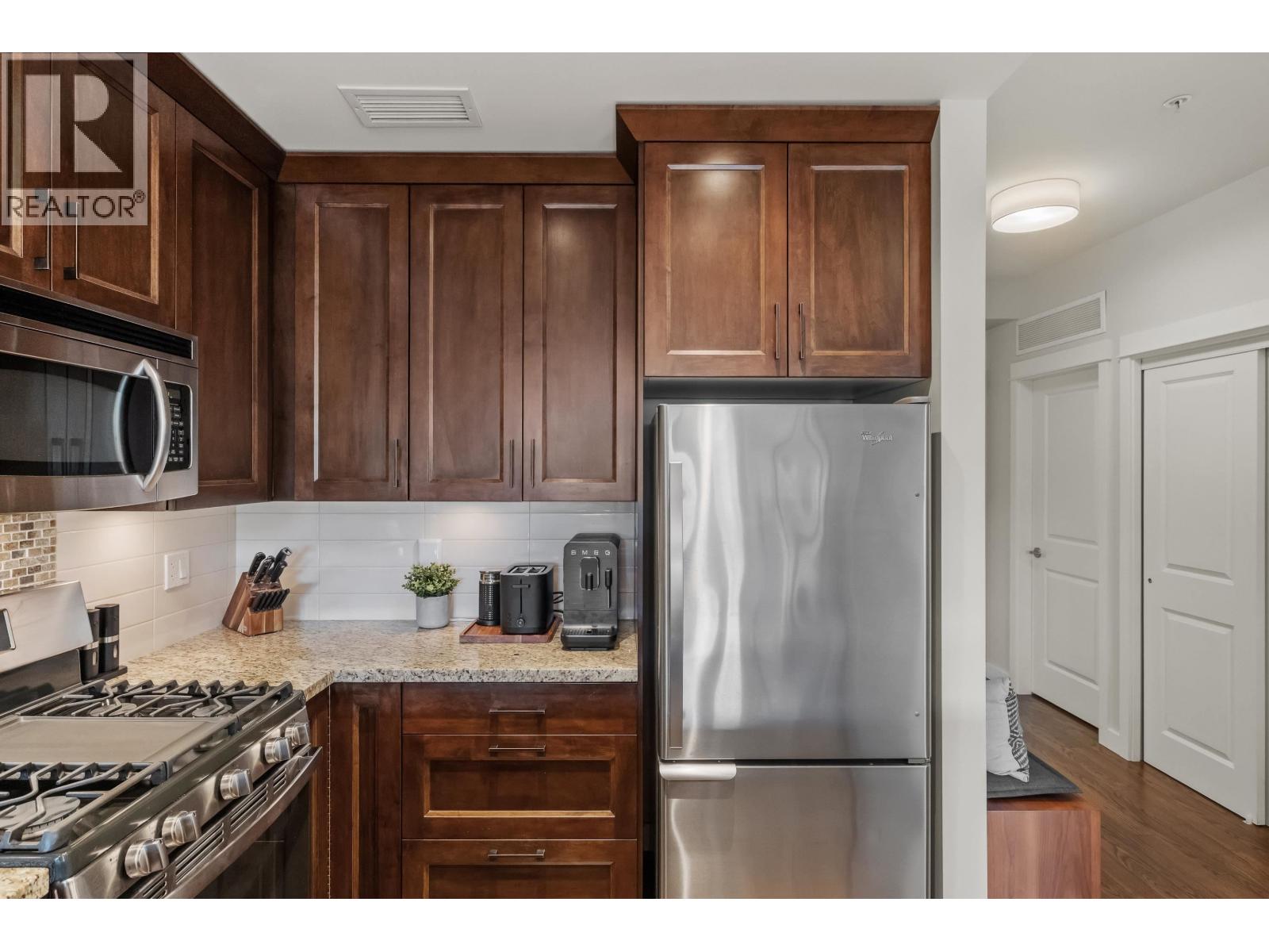 301 5099 SPRINGS BOULEVARD, Delta