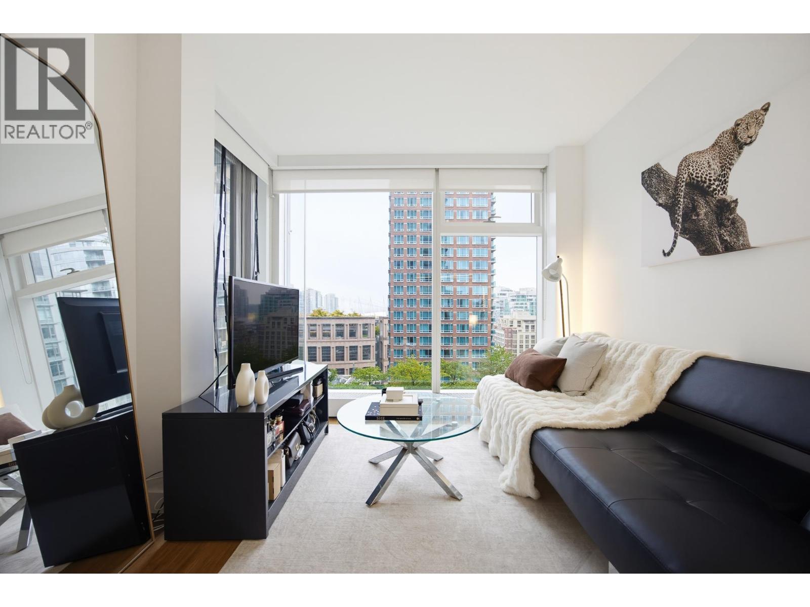 1 Bed, 1 Bath House for Sale in Vancouver – 1711 777 RICHARDS STREET, Vancouver – MLS# R3150866 - Image 8