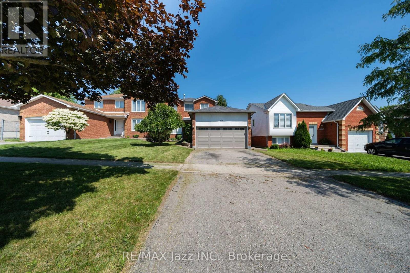 110 FREELAND AVENUE E - Image 4