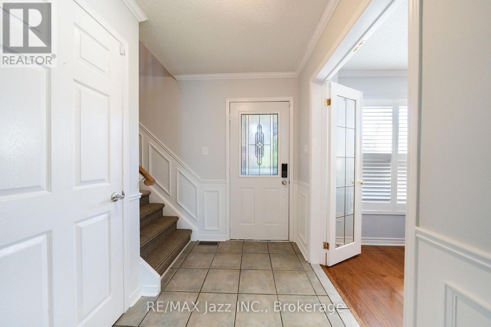 110 FREELAND AVENUE E - Image 6