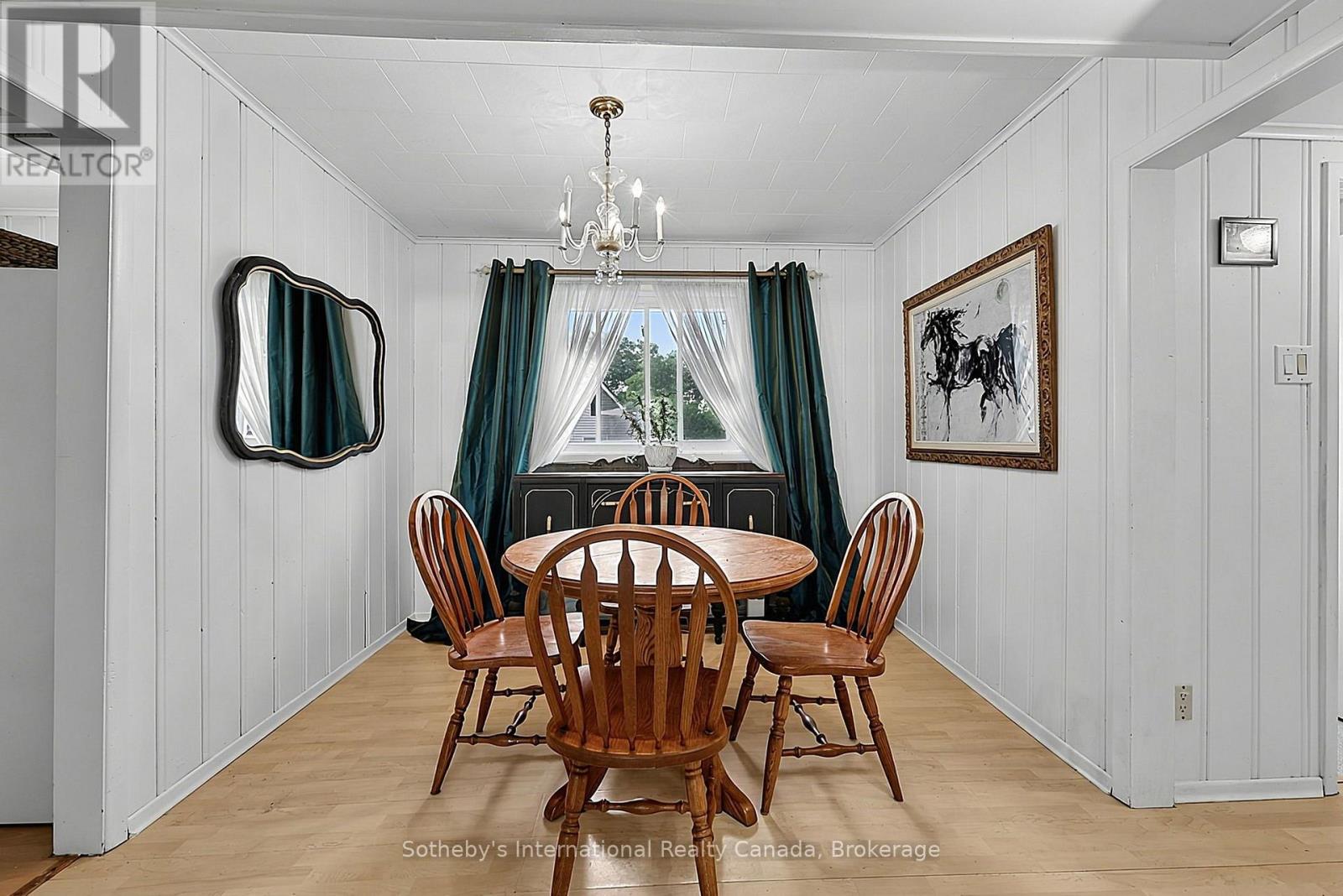 32 TINY BEACHES ROAD N - 11