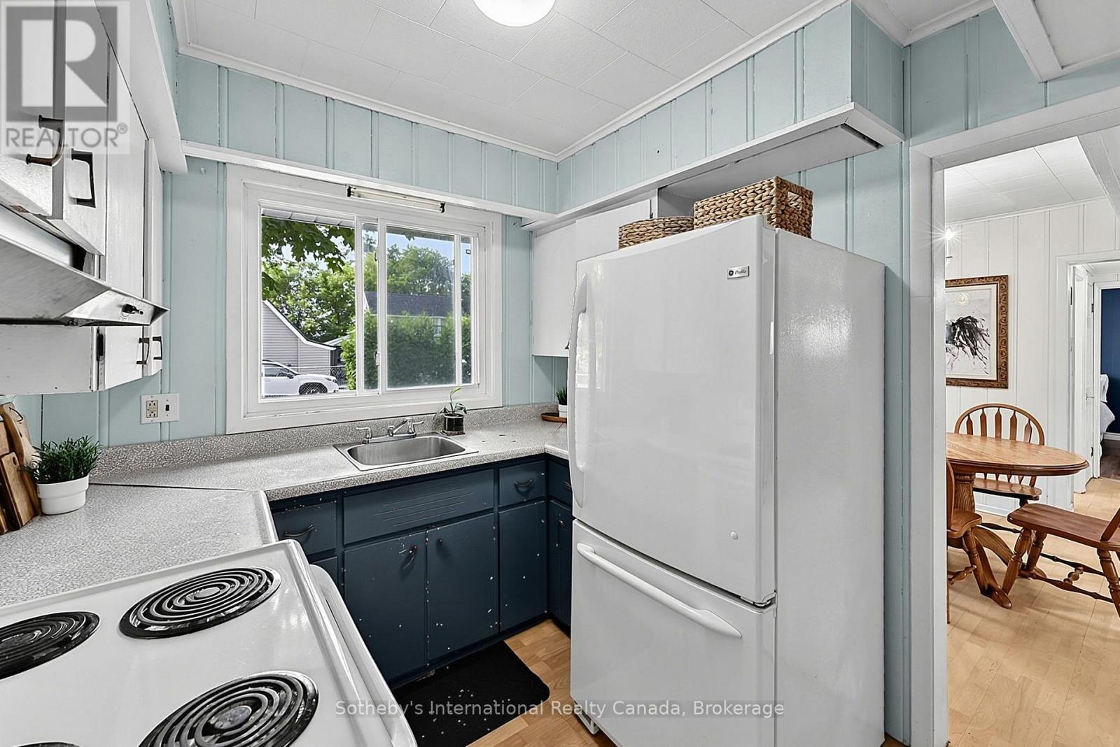 32 TINY BEACHES ROAD N - 15