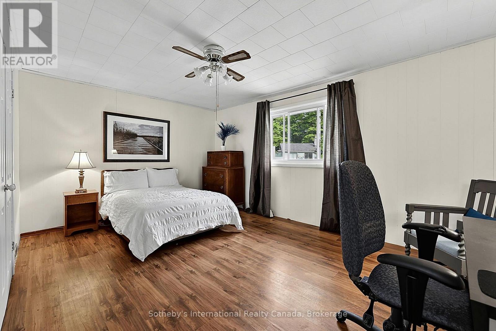 32 TINY BEACHES ROAD N - 17