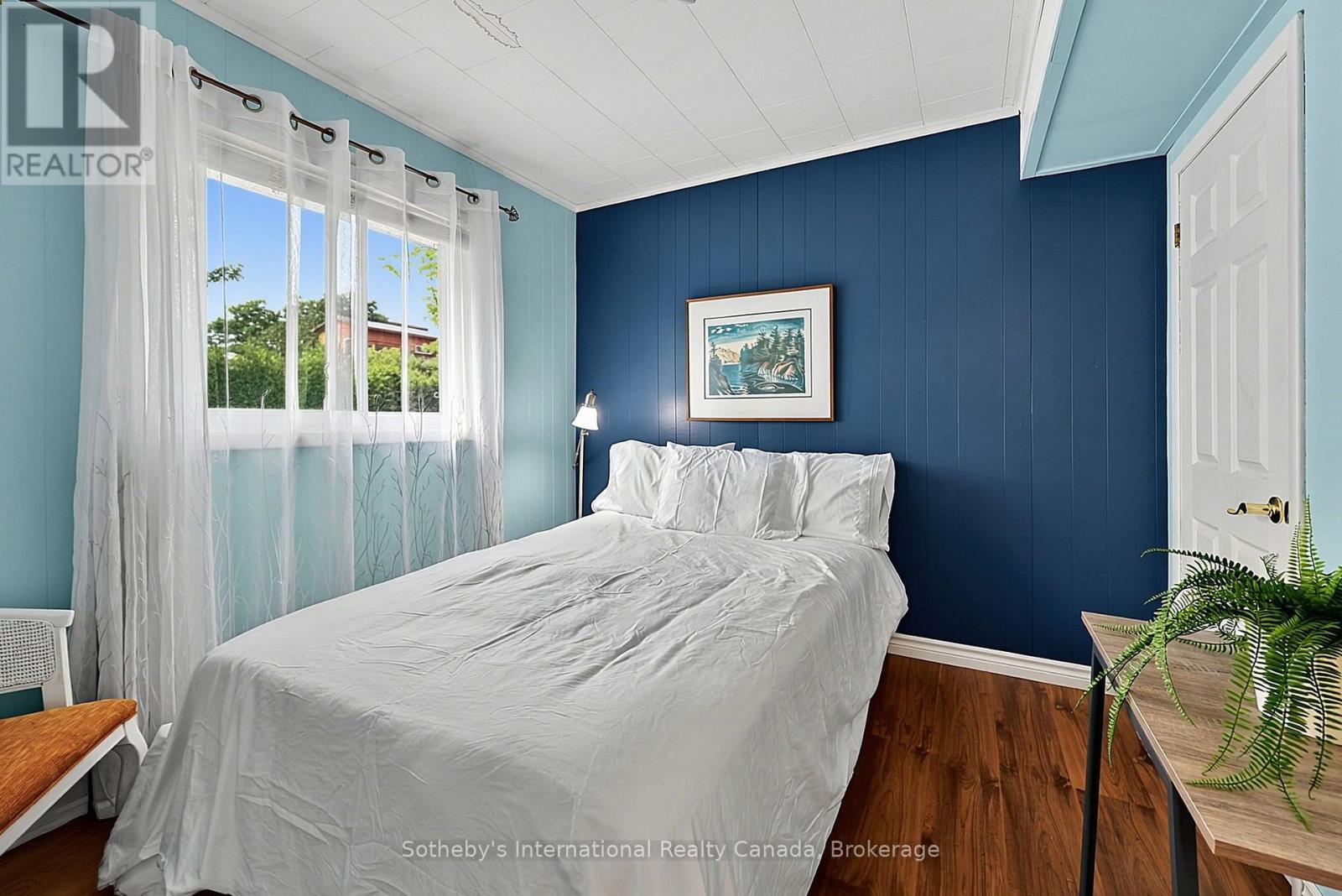 32 TINY BEACHES ROAD N - 19