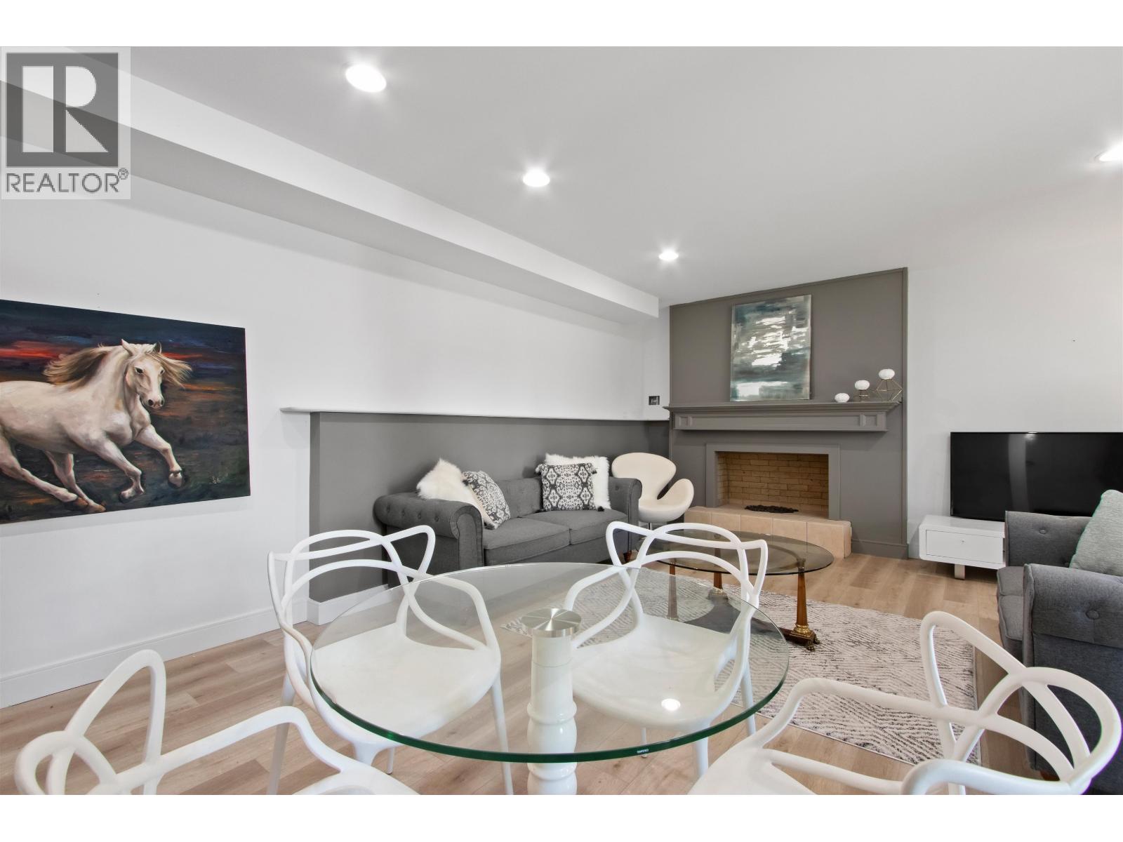615 E KINGS ROAD, North Vancouver