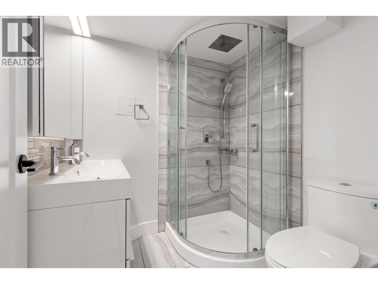 615 E KINGS ROAD, North Vancouver