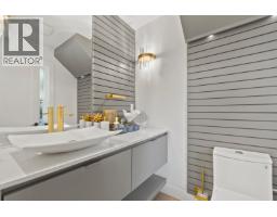 615 E Kings Road, North Vancouver, BC V7N1J4 Photo 11