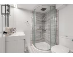 615 E Kings Road, North Vancouver, BC V7N1J4 Photo 32