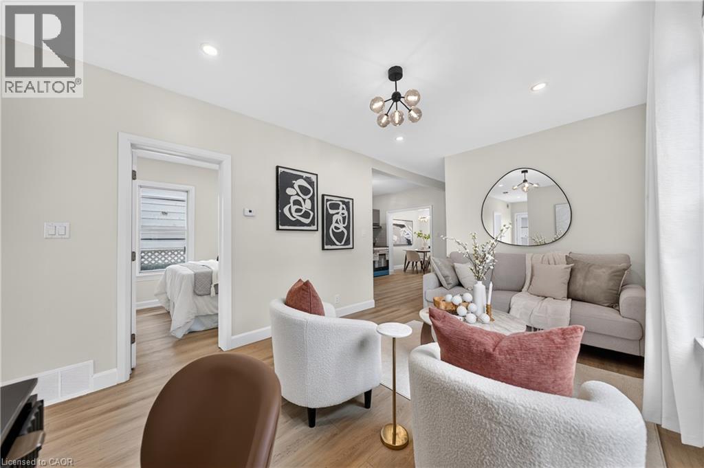 51 QUEEN Street S - Image 10
