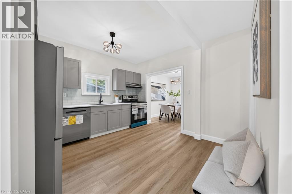 51 QUEEN Street S - Image 12