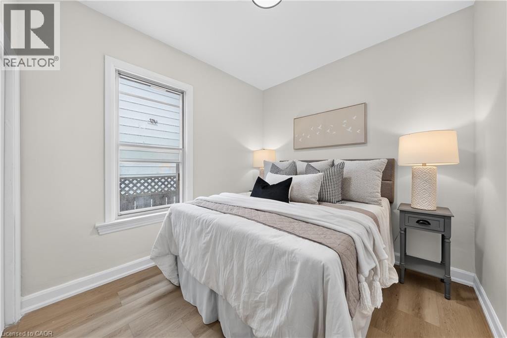 51 QUEEN Street S - 24