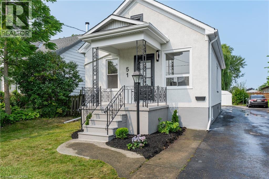 51 QUEEN Street S - 3