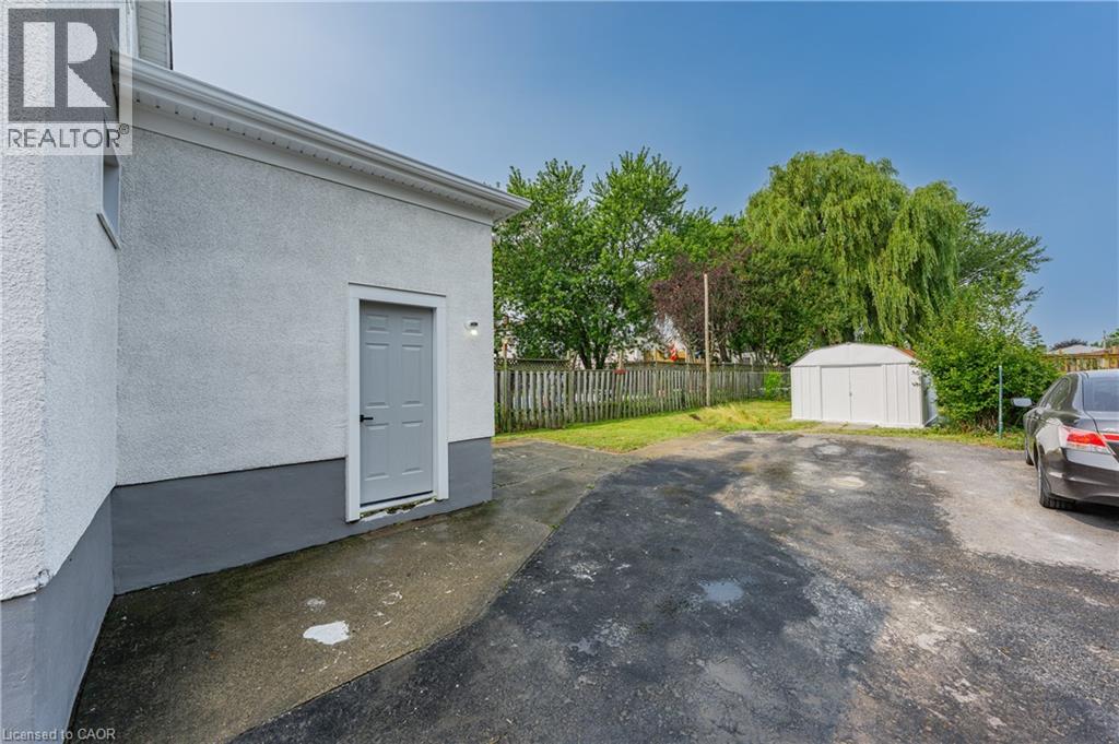 51 QUEEN Street S - 33
