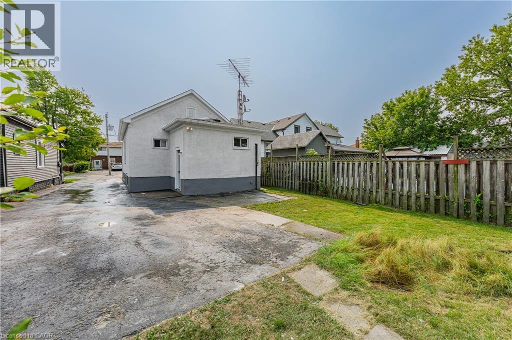 51 QUEEN Street S - Image 36
