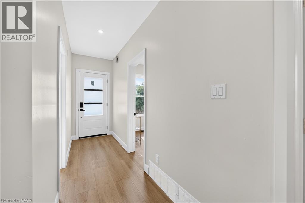 51 QUEEN Street S - Image 5