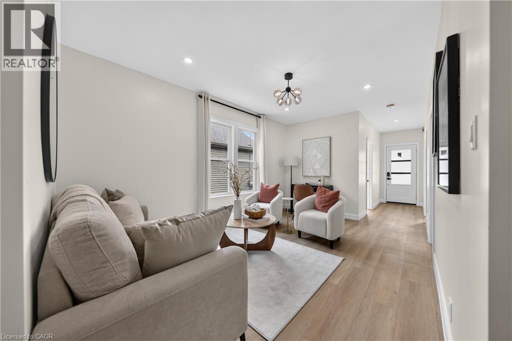 51 QUEEN Street S - 8