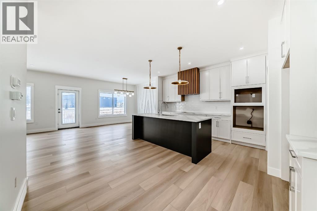 707 Mandalay Avenue - 11