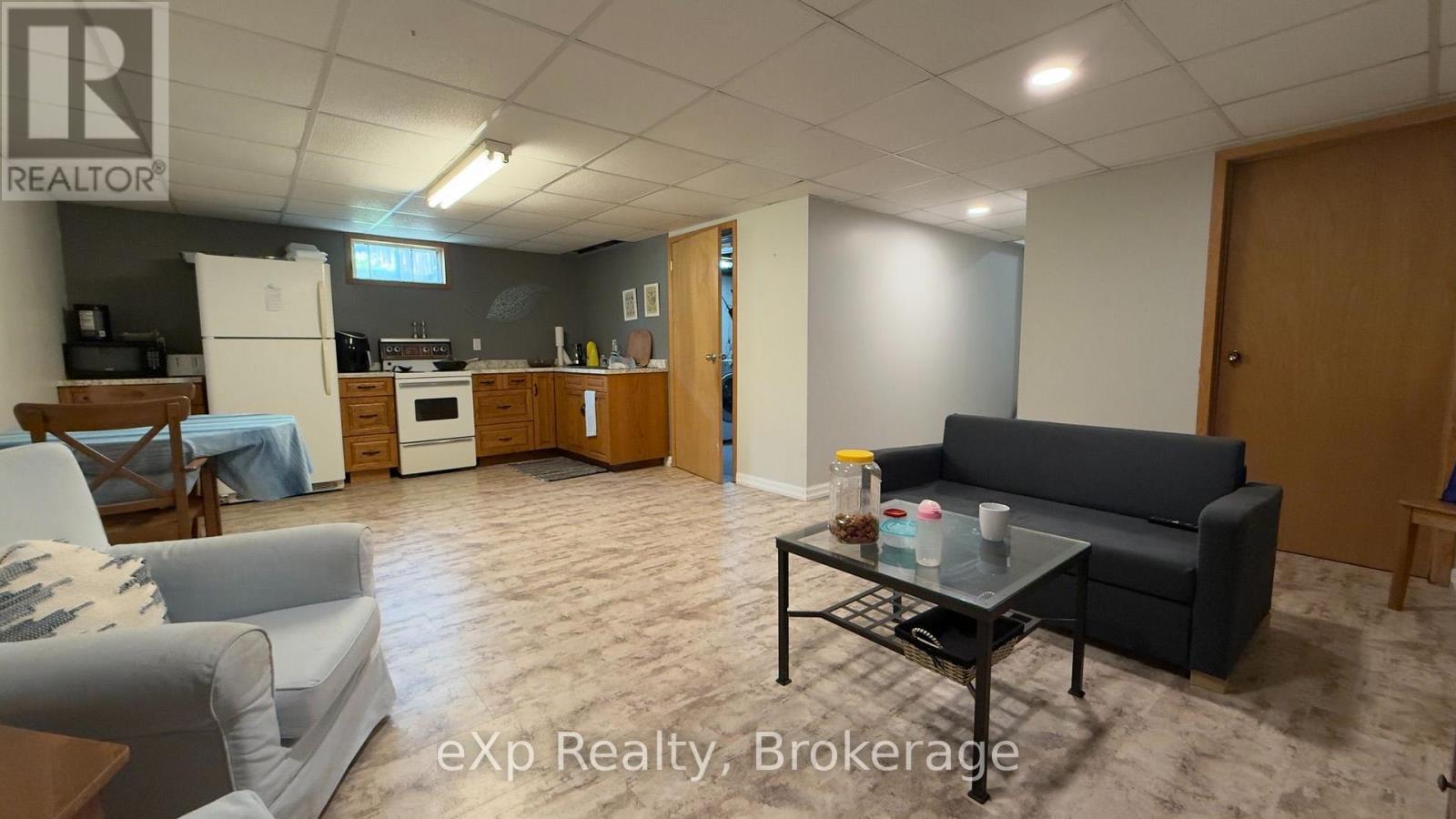 403 HIGHLAND DRIVE - Image 17
