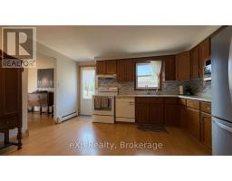 Primary Bedroom - 403 Highland Drive, Kincardine, ON N2Z1X3 Photo 7